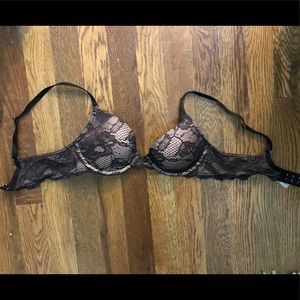 Like new Victoria’s Secret Lace Bra